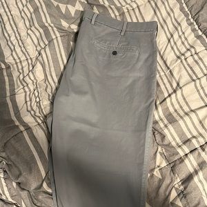 Gap 40x32 Essential Khaki Skinny